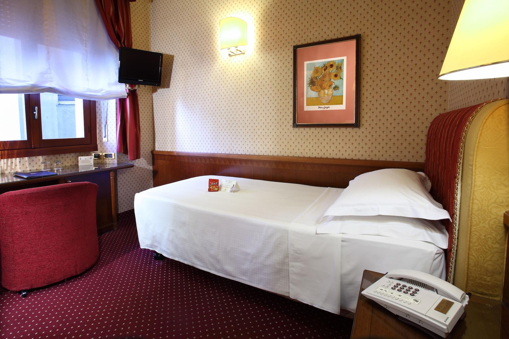 Hotel Berna Milan Bagian luar foto