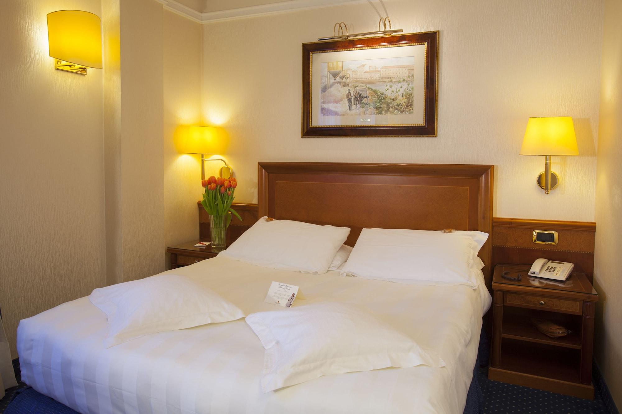 Hotel Berna Milan Bagian luar foto