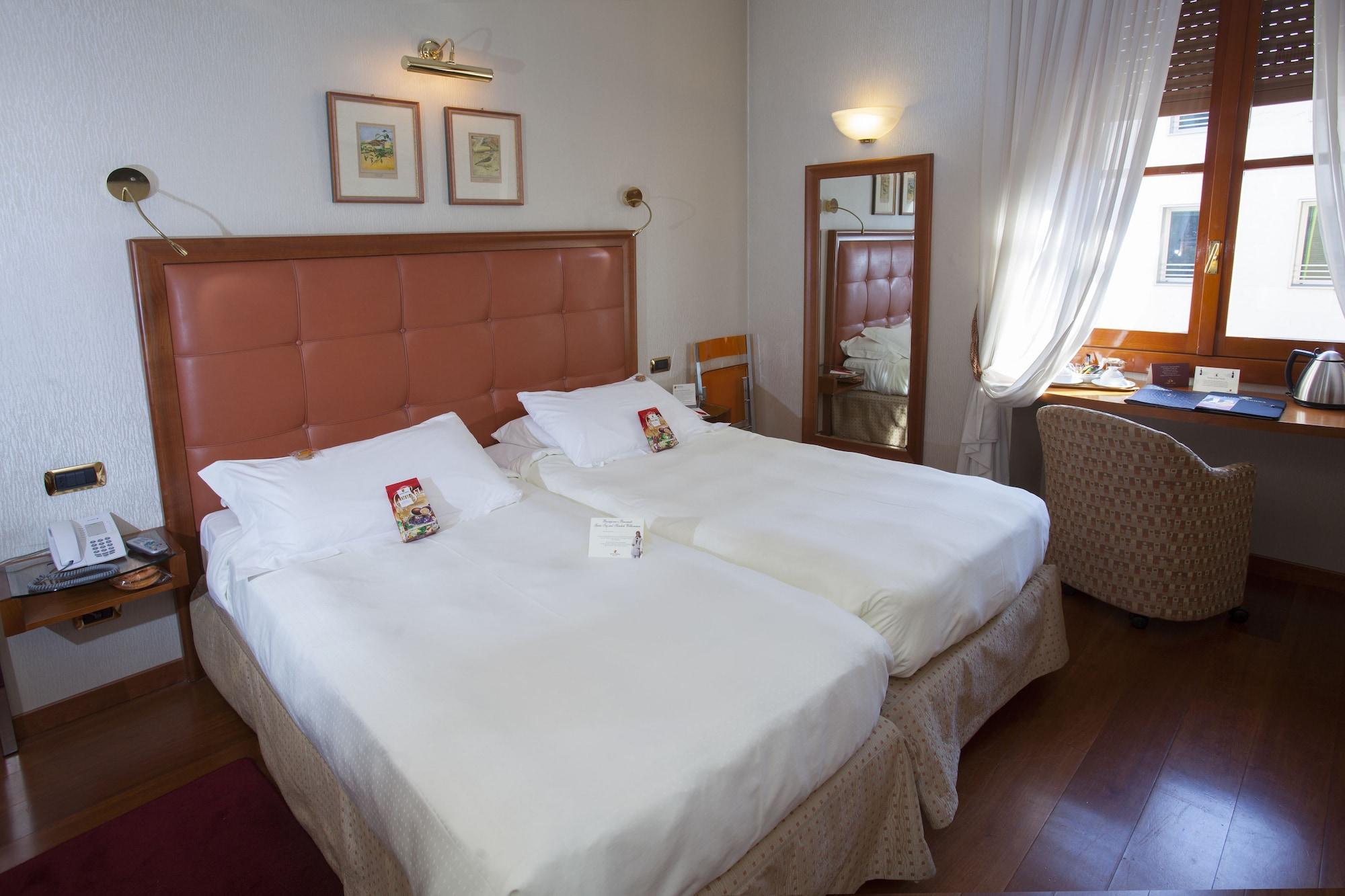 Hotel Berna Milan Bagian luar foto