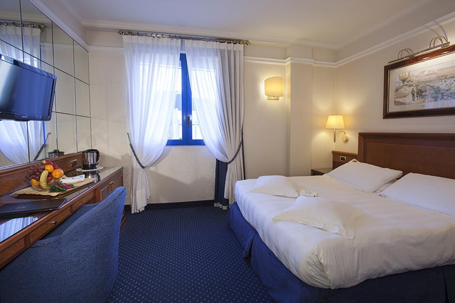 Hotel Berna Milan Ruang foto