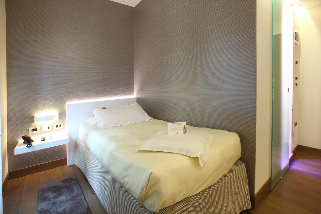 Hotel Berna Milan Bagian luar foto
