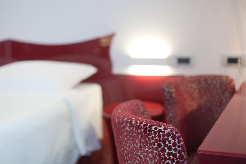 Hotel Berna Milan Bagian luar foto