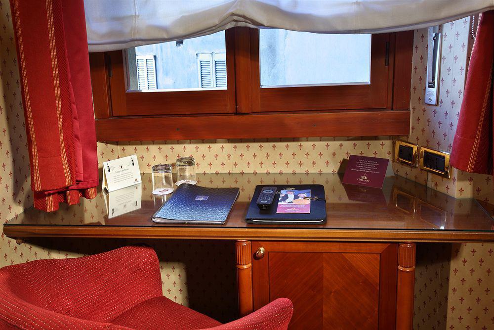 Hotel Berna Milan Bagian luar foto